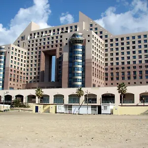 Hotel apartamentowy On The Beach, Hajfa